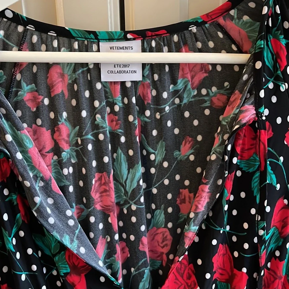 Beautiful vetement dress - Picture 4 of 4